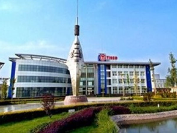 太鋼不銹鋼管公司通過熱擠壓機(jī)一次熱成型生產(chǎn) 